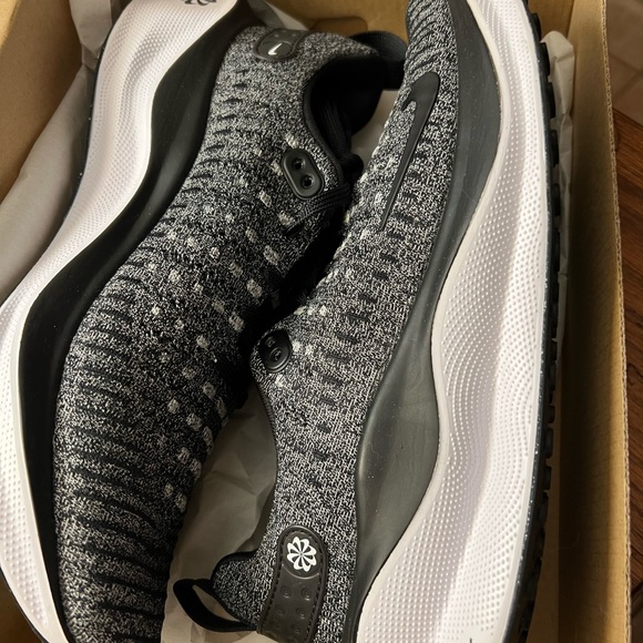 New Nike infinityRN 4 run running shoes sneakers 9 women’s - Picture 3 of 4